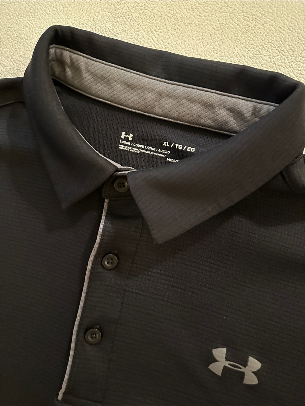 Under Armour Men's Black Performance Polo Loose Fit